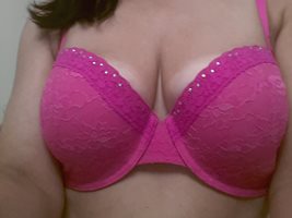 I got a request for some more bra shots. Pretty in pink?