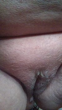 This sex 71 year old women needs to learn how to shave her pussy.