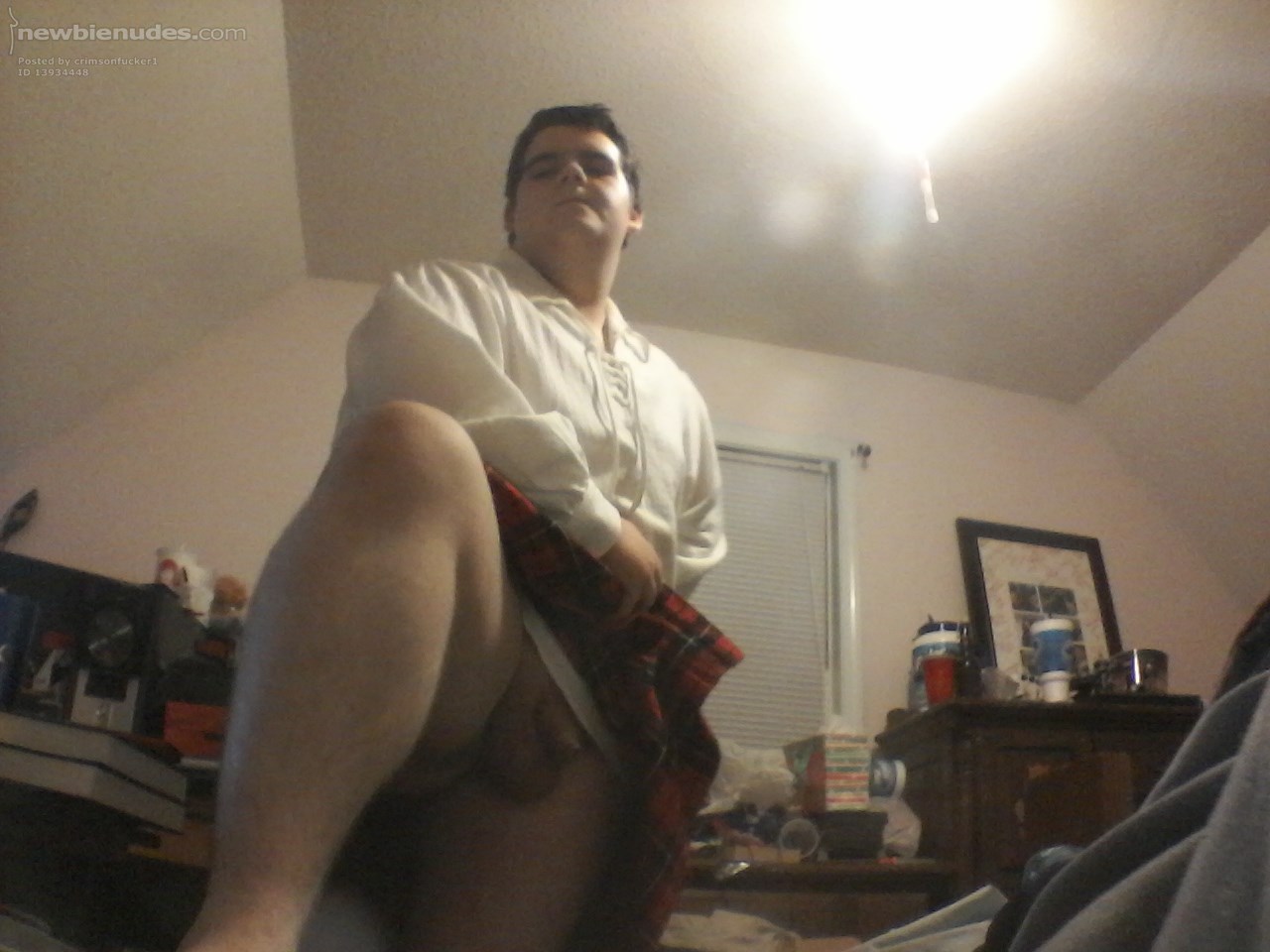 proof that im not wearing a skirt