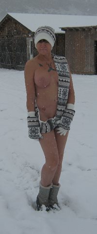~SMOKEM in the snow at our place in Colorado~LUVIN IT!!~Hope yall like~Love...