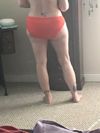 Wifes sexy ass in orange pantys