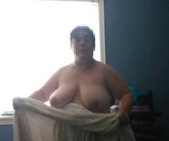 Who  like to  suck ,fuck or cum on my wife's car tits