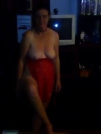 wet and horny in red wanna join.