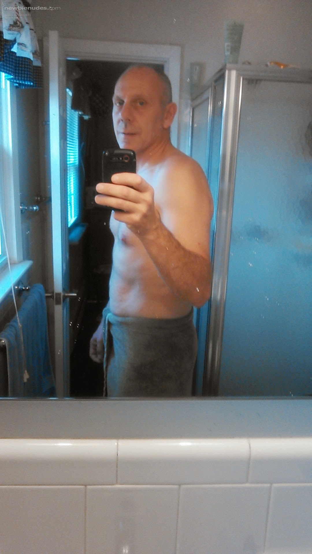 Out of the shower and ready !