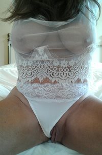 A few tits and pussy pics hope you all like please let me know x xxx SS