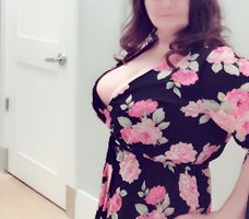Big Tits in a little chicka outfit ;-)