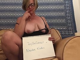 I love being a little cum slut for you boys who’s next comments please!