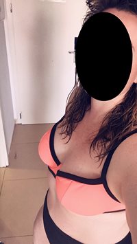 Lovely size 18 curvy body with 36E boobs ... what do you think??