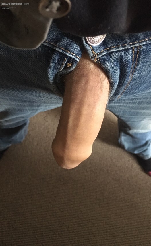 Cant help but get hard looking at all you beautiful NN ladies
