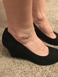 My other Valentine's anklet says "Vixen"....