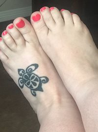 GF's feet. More pics to CUM< lol