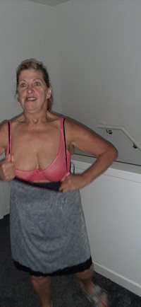 Wife  showing  her  great  tits