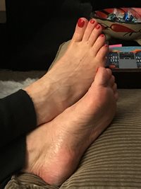 Hubby loves my toes...what do you think?