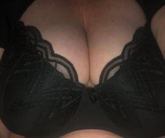 They need some cum I think, have a good day everyone. Sent to hubby from th...