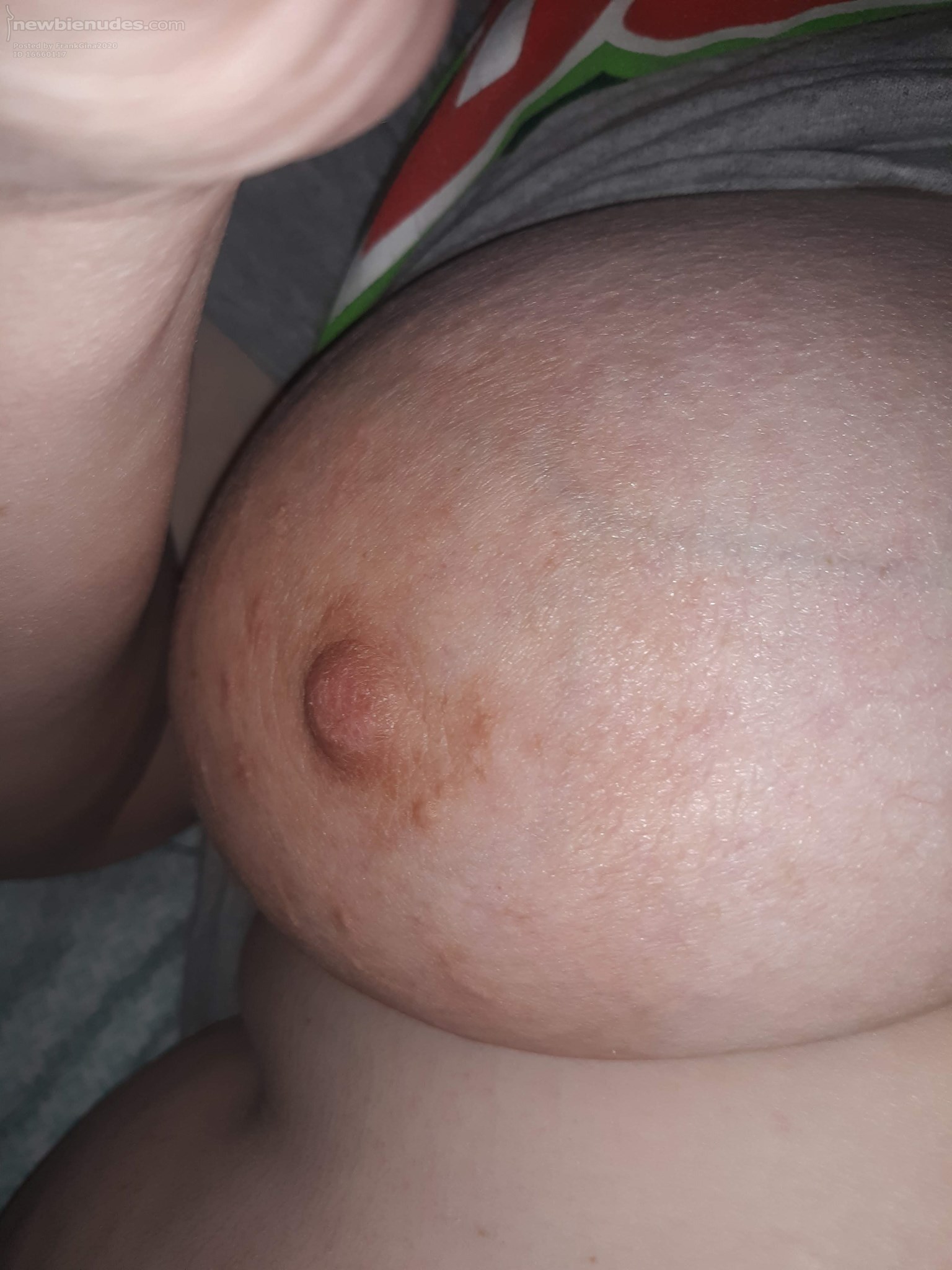 Love it when someone is sucking on my big titsas my husband watches 