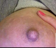 A friend who I sext regularly with, one of her amazing breasts!