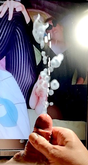 Finishing over Mme Minet26's body. 