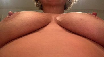Under boobs