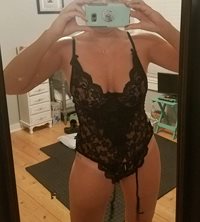 My slut with some AM selfies.