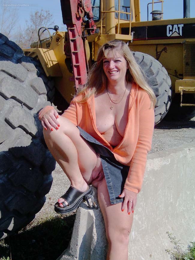 I like HEAVY equipment!