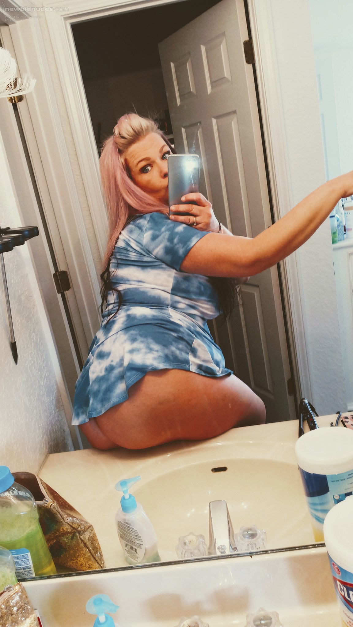 Don't mind a finger in the booty