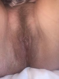Dee's pissy pussy after a night out, mmm tastes so good