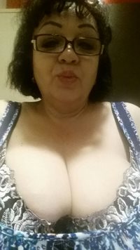 found some selfies she send me...