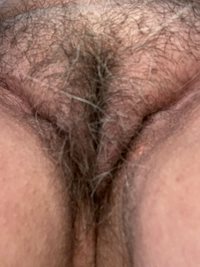 Anna's Hairy Pussy ! I  need to go trim that pussy hair
