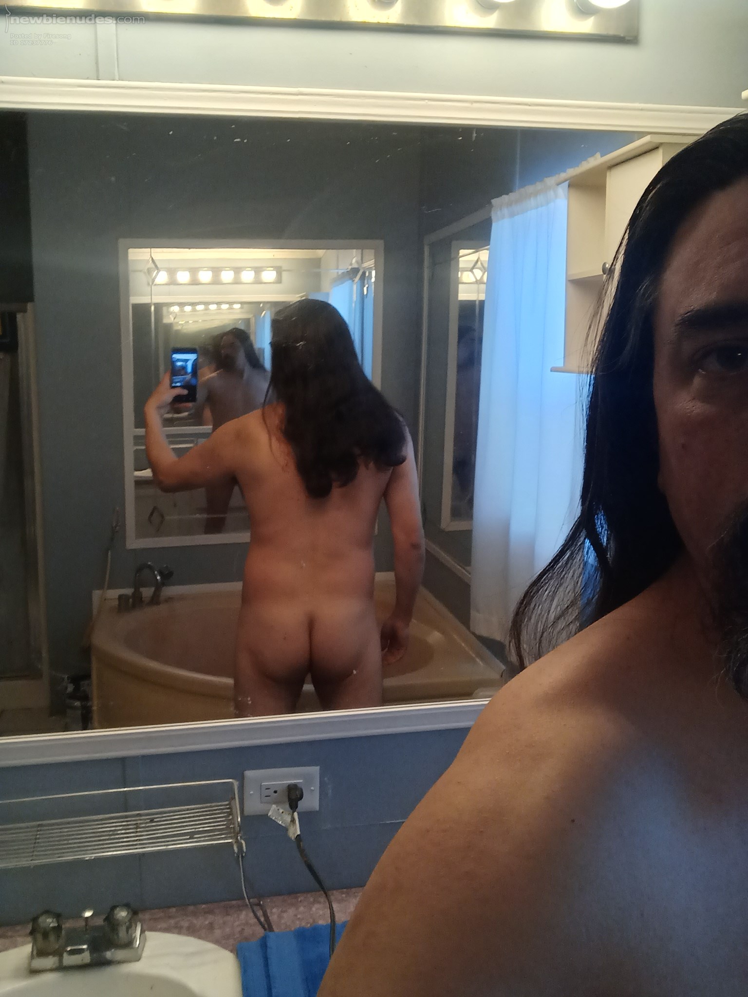 I've heard some of you ladies enjoy the rear view. 