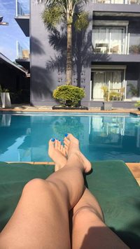 Who loves feet? My husband loves footjobs and says my feet are 🔥 what do y...