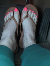 Fresh pedicure.  Who wants to worship and cum all over my feet?