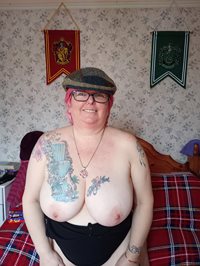 A couple of topless photo's from the other day. Hope you all enjoy them.