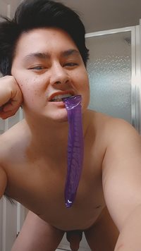Brandon aka bvl_sph showing of his pathetic little dick nude like the websl...