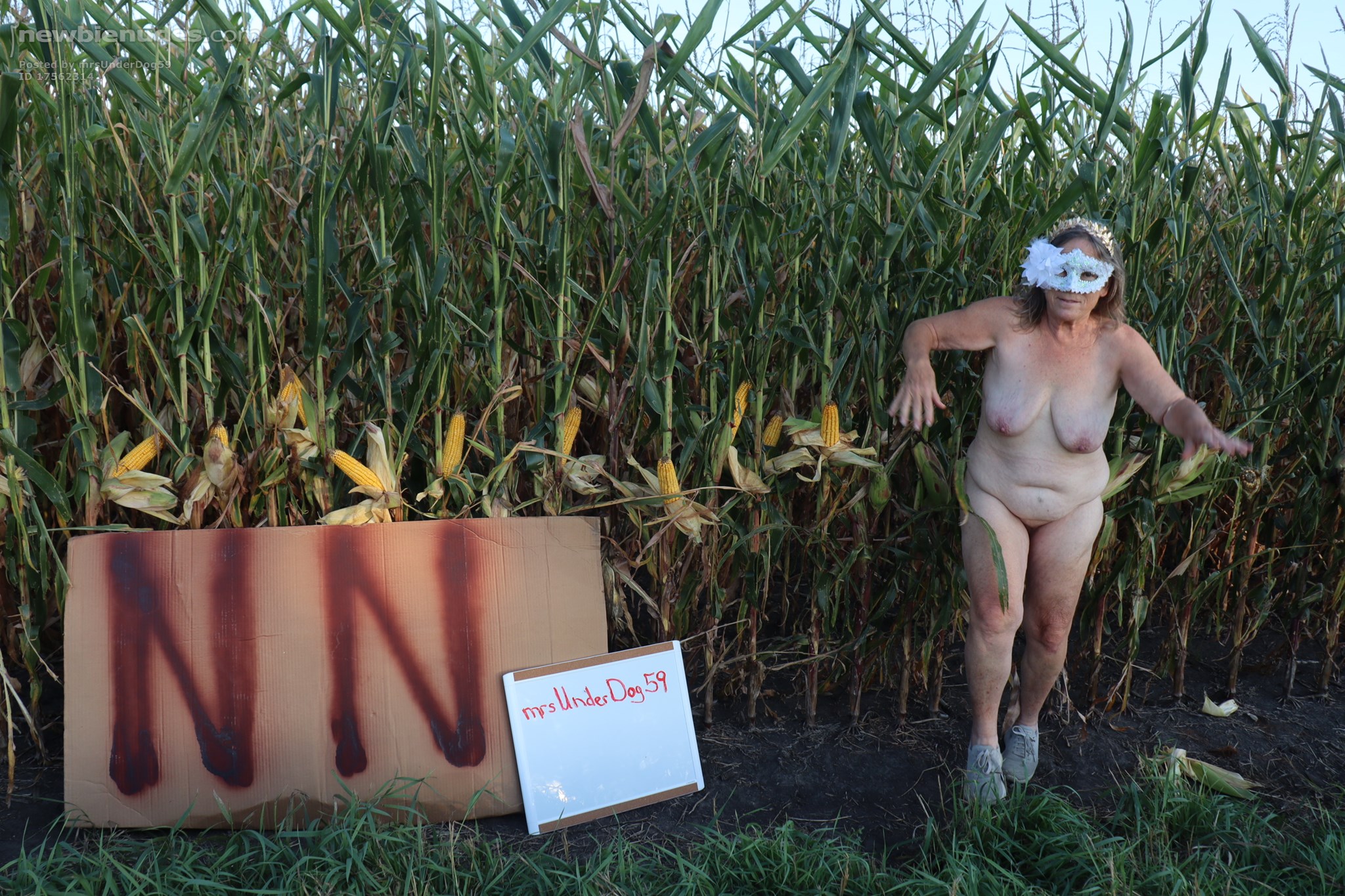 If you plan a Photo shoot in a Corn Field... I will Cum... 😉😊😊😊