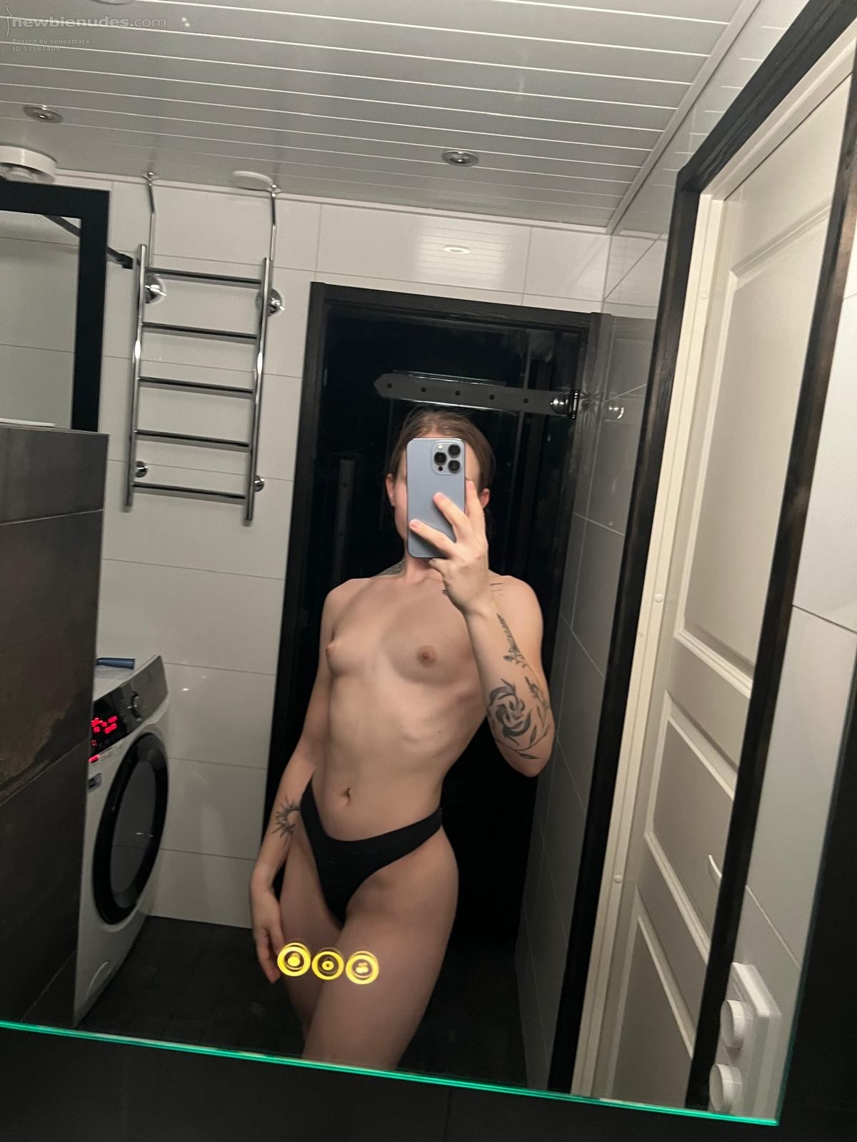 Clean the bathroom 🧽🪣