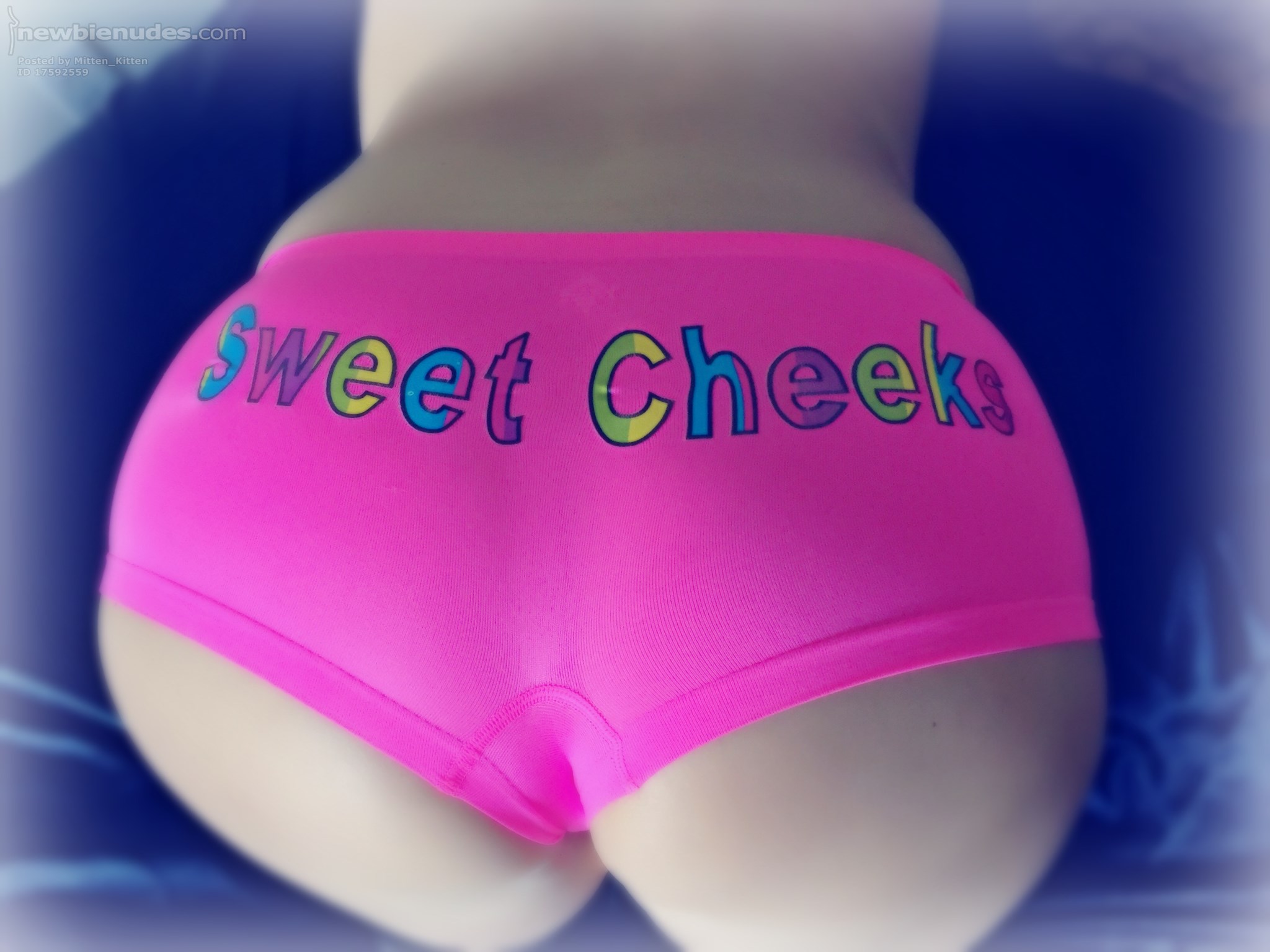 Shake shake wiggle wiggle