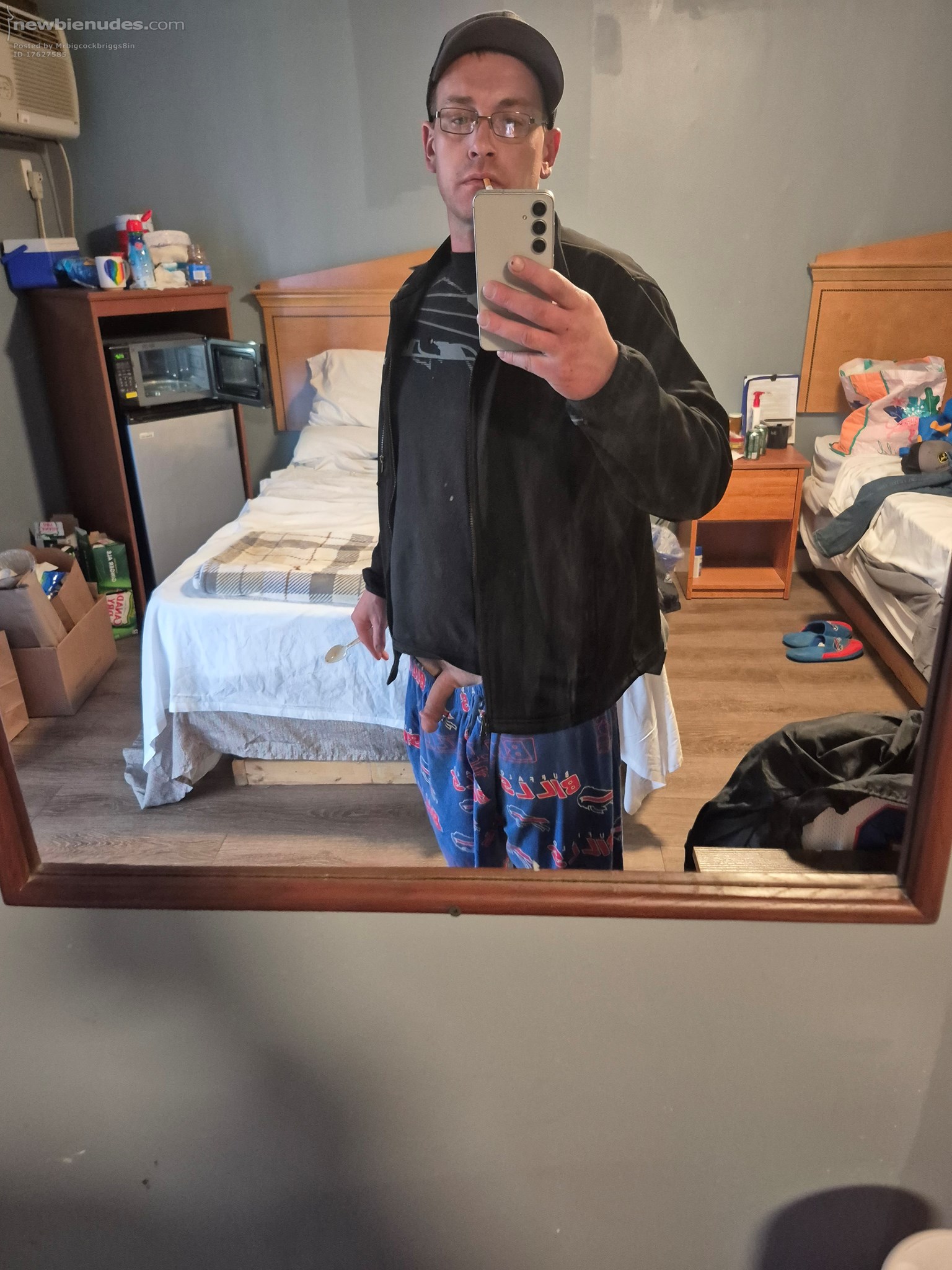 Austin briggs im horney look for horney girls age don't really matter as long as you're cool and good looking