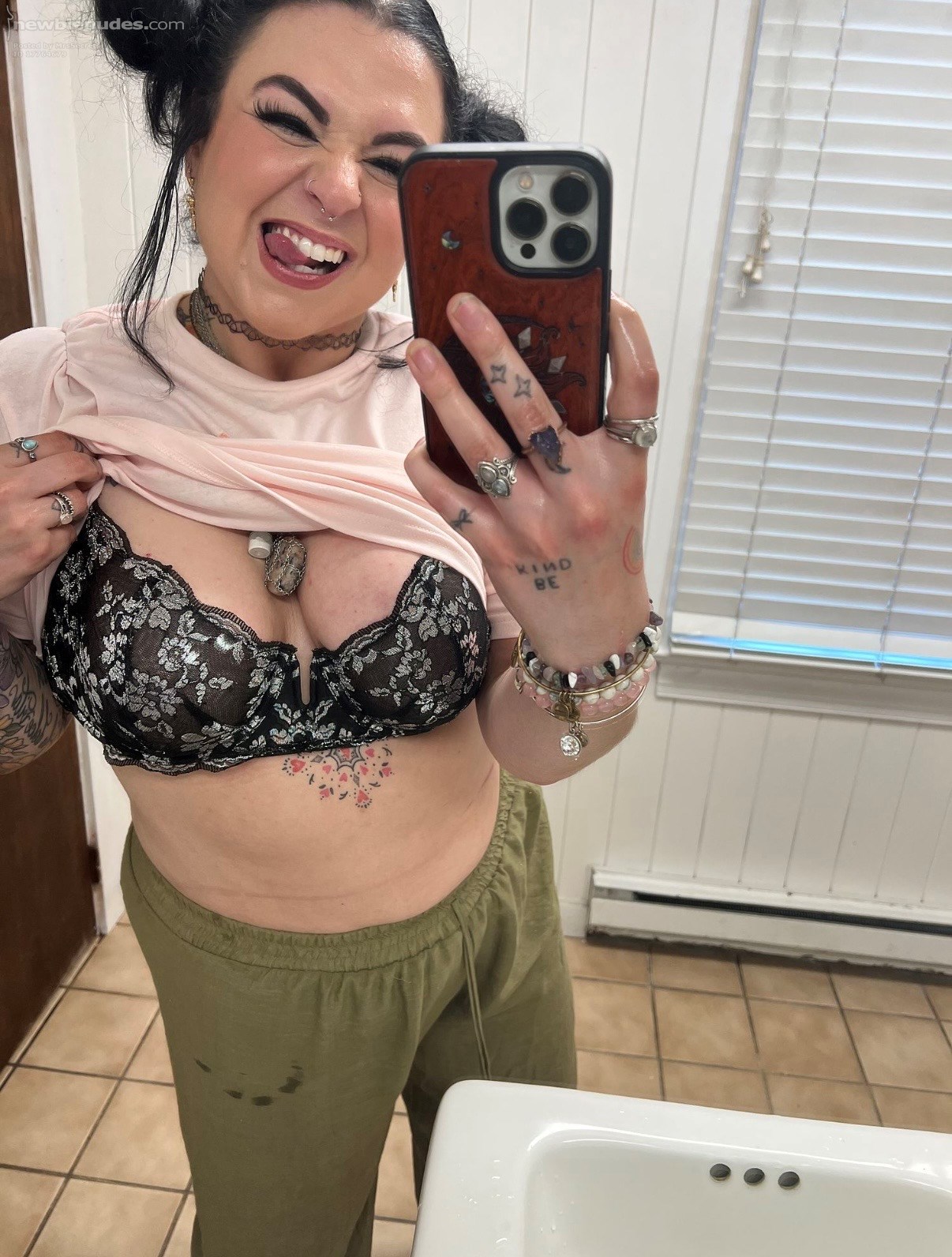 A little tease when I’m horny at work.