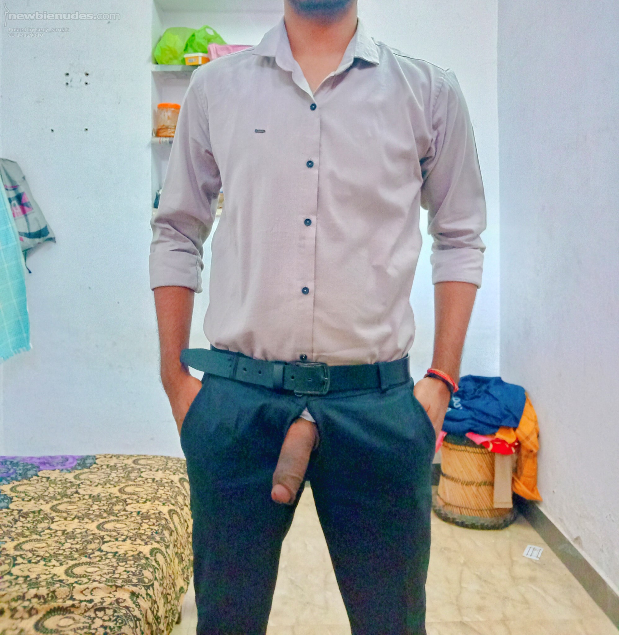 Blowjob before work, babe? Yes or yes? 😏