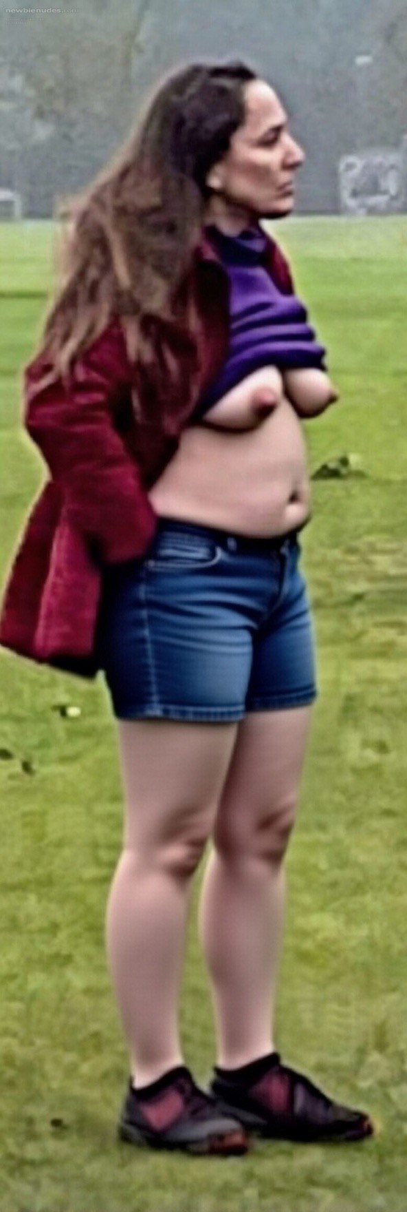 This is my best friend I dared her to get those beautiful tits out so she did while in the park then we went back to her house and fucked all afternoon