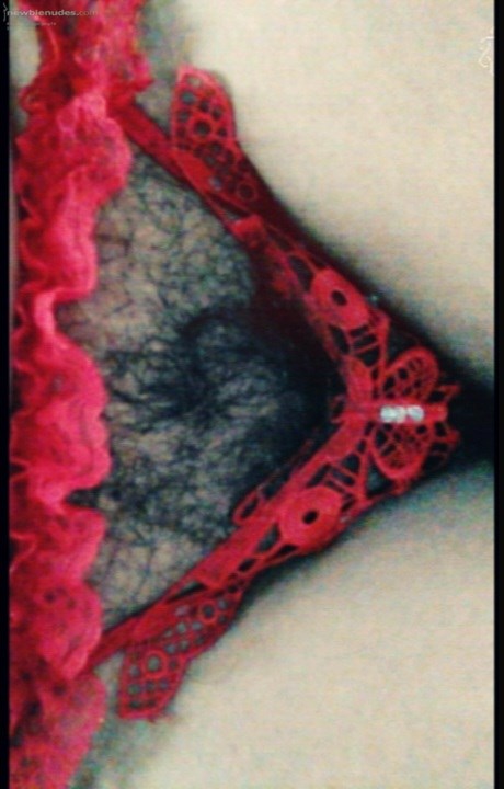 Do u like my ❤️  V  ❤️  Can I test ur  zipper?mmmm 😄 🤣