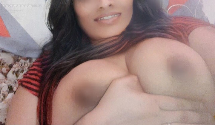 Do you want to feel my body against yours? 💋 😘