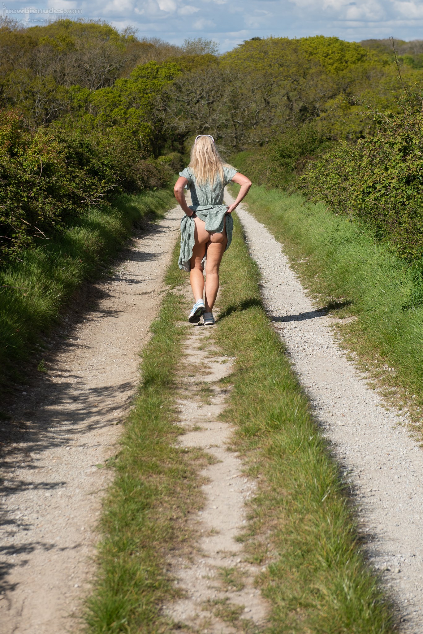 Lovely walk at the weekend. My hubby loves a breezy spring day. I don't kno...