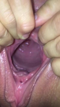 Gaping my pussy