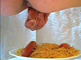 Me pee in pasta and sausage masturbate