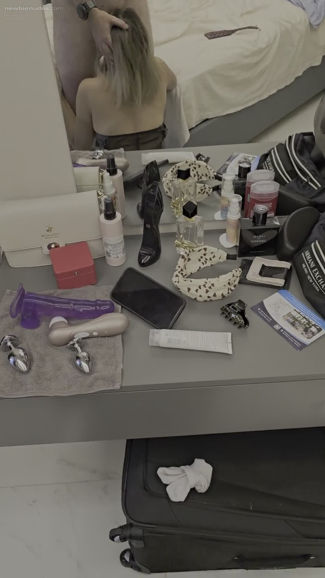 I was watching this video and I just paid attention about butt plugs. I ask...