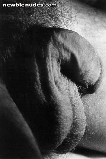 Ladies, would you like to sqeeze and pull these till I cum?
Please leave me comments and/or email.