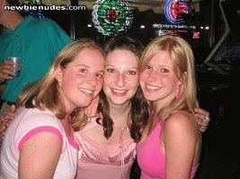 Me, my roomate and a girl at the bar!