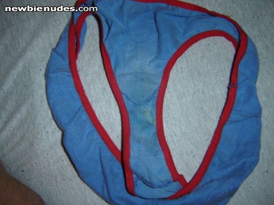 slip meiner jungen freundin mit ihrem saft nach 2 tagen.wer mag ihn haben?