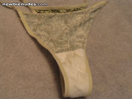 stolen panties. this chick smells so good.msg me.